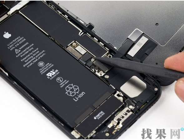 蘋果手機進水屏幕有水印怎么辦？武漢蘋果維修點教你大招！