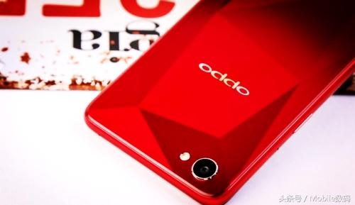 顏值驚人!OPPO A3不止是靠臉吃飯,更是內在!
