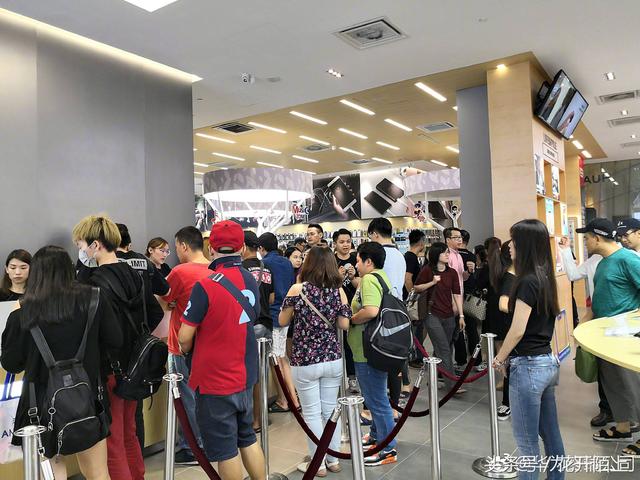 華為P20Pro手機又下一城，馬來西亞首發現場火爆異常！