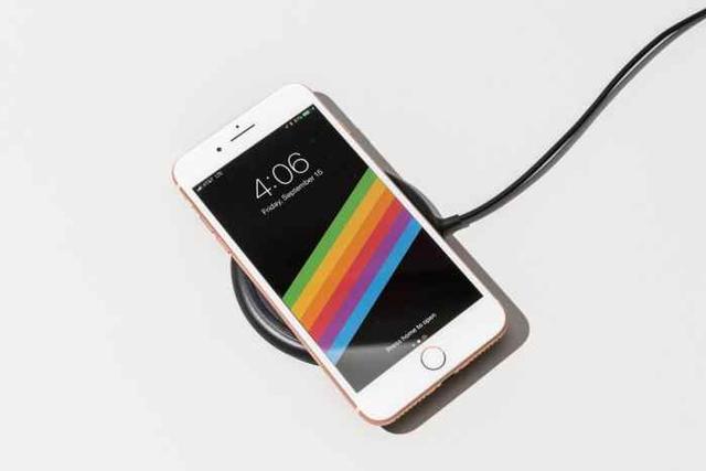 新iphone將至，三款iphone價格再度改寫，網友：買早了！