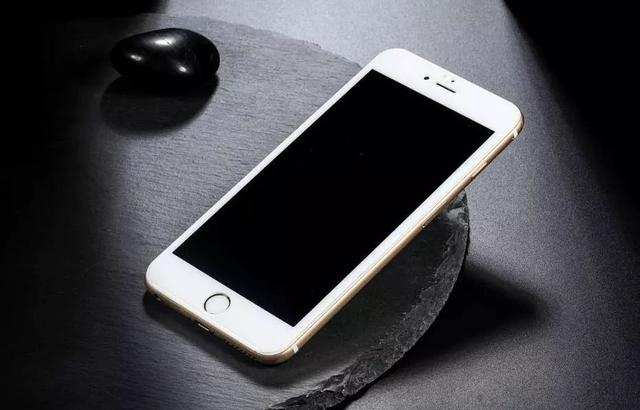 蘋果最神奇最堅挺的手機是iPhone6 網友:沒毛病! 蘋果最神奇最堅挺的手機是iPhone6 網友:沒毛病!