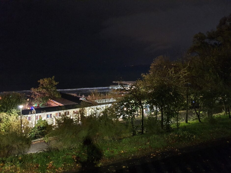 Galaxy Note 10+ - Night Mode Camera Comparison