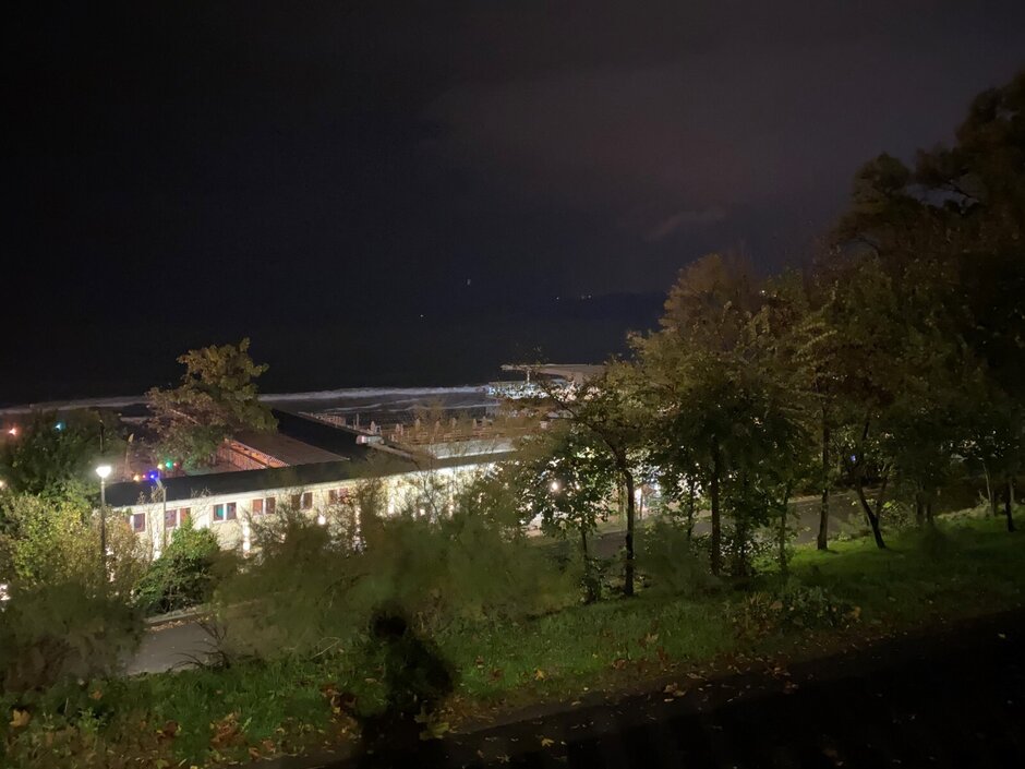 iPhone 11 Pro Max - Night Mode Camera Comparison