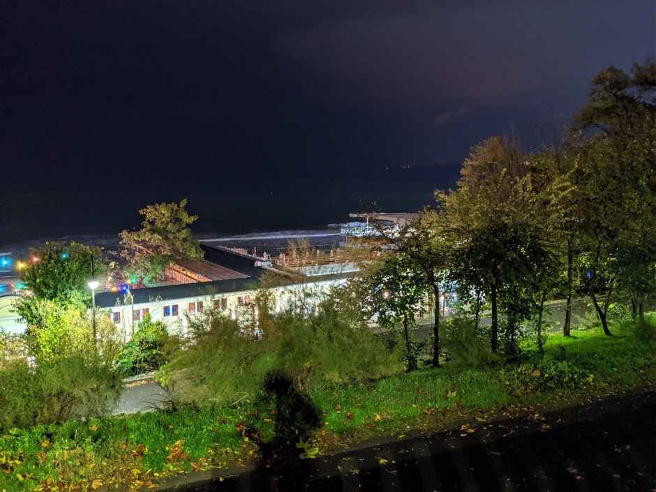 Pixel 4 XL - Night Mode Camera Comparison