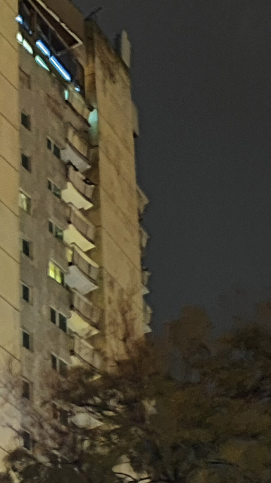 Galaxy Note 10+ - Night Mode Camera Comparison+