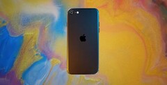  iPhone SE 2 傳聞 3月中旬發布日期得到證實，關于蘋果下一款廉價智能手機的最新傳聞，其屏幕比iPhone 8更大